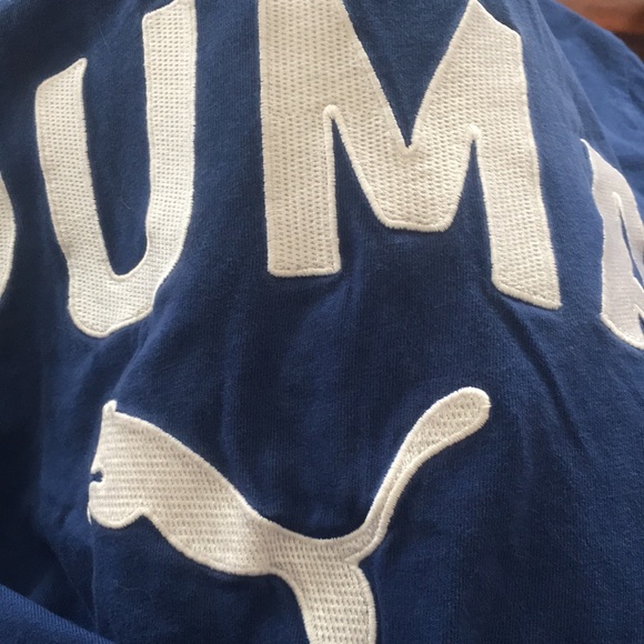 CLASSIC PUMA STYLE ALERT! 👕 Puma Logo Tee - Medium (Unisex) - Picture 16 of 16